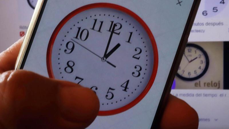 Cambio de hora en Chile - Agencia Uno