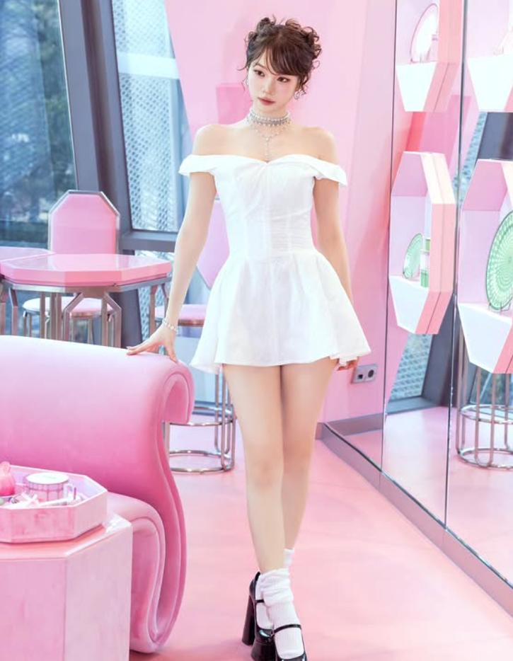 Kim Chaewon/Instagram