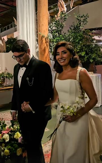 Carmen Gloria Arrojo en su matrimonio - Captura