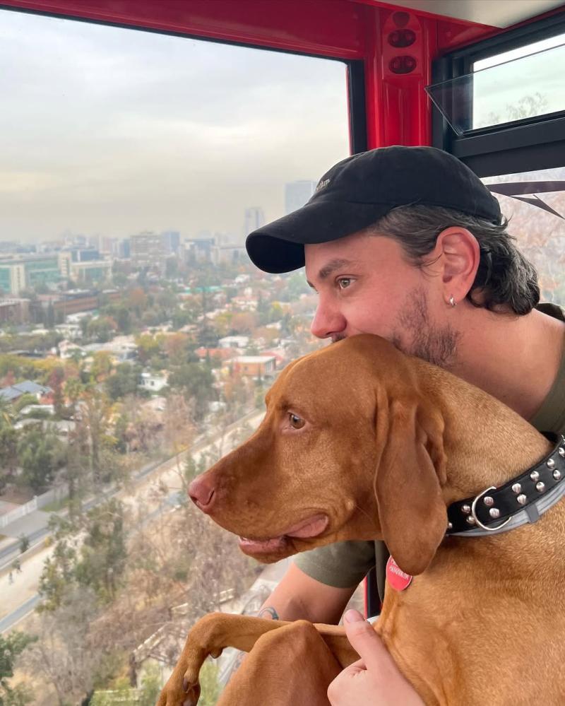 Esposo de Mariana di Girolamo, Sebastián Román