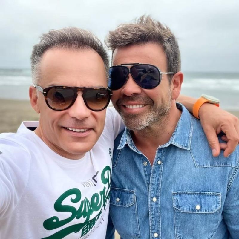 Nacho Gutiérrez y su esposo, Rodrigo Macaya