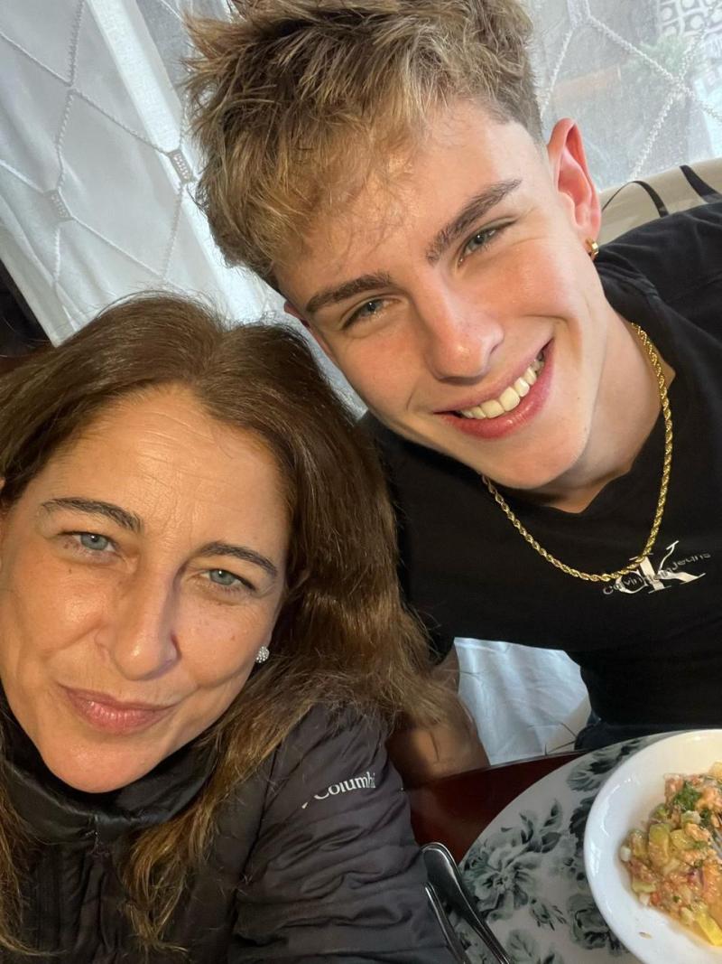 Diego Venegas y su mamá