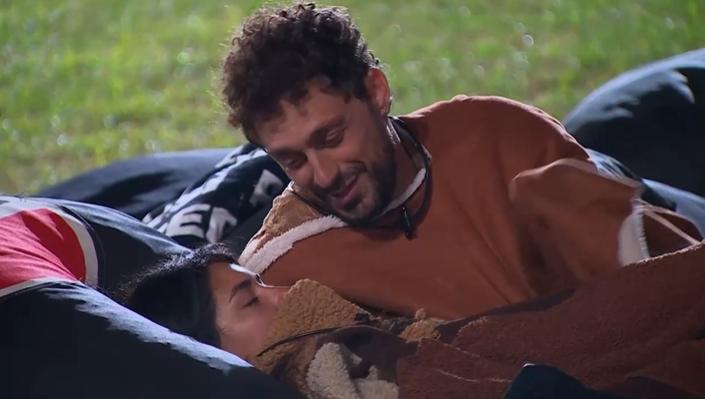 Eskarcita en Mundos Opuestos