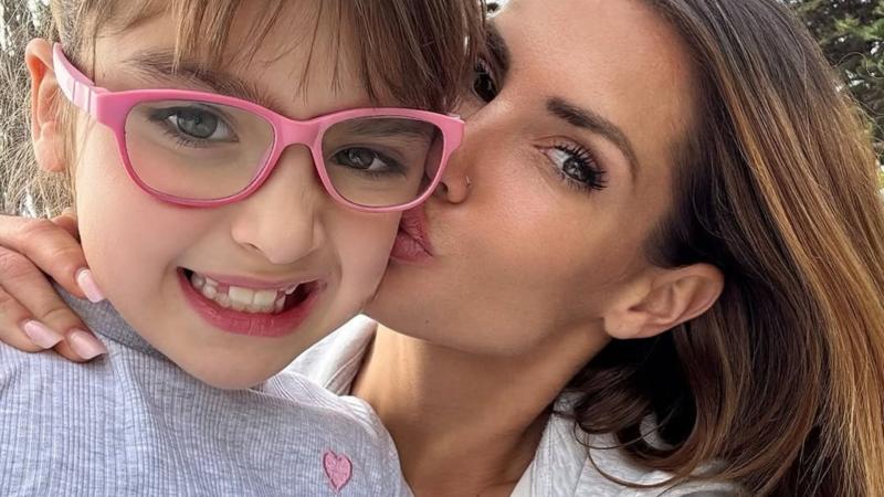 Gala Caldirola y su hija Luz Elif