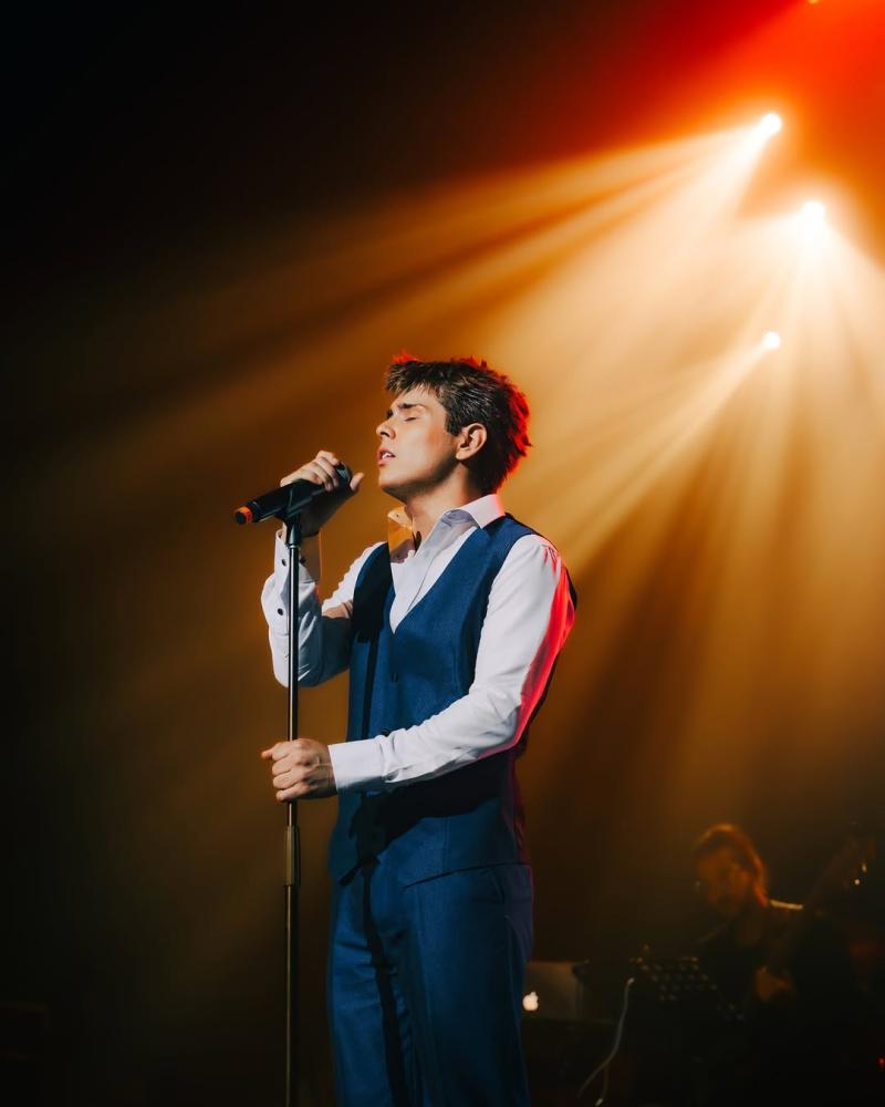 Brahiron Chávez, conocido artísticamente como Bray On, doble de Luis Miguel