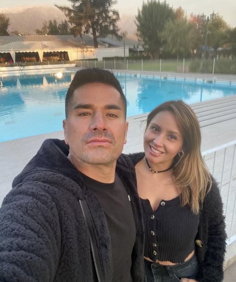 Jorge "Kike" Acuña y su esposa.