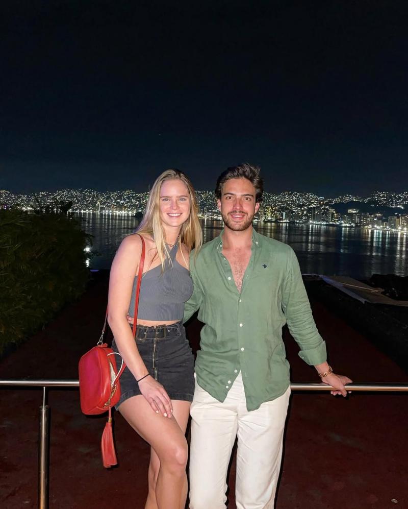 Inna Moll y su novio - Instagram.