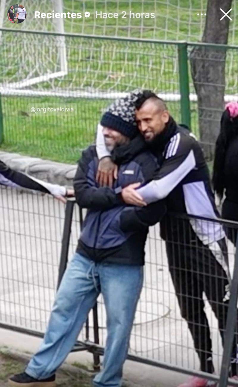 Jorge Valdivia reaparece