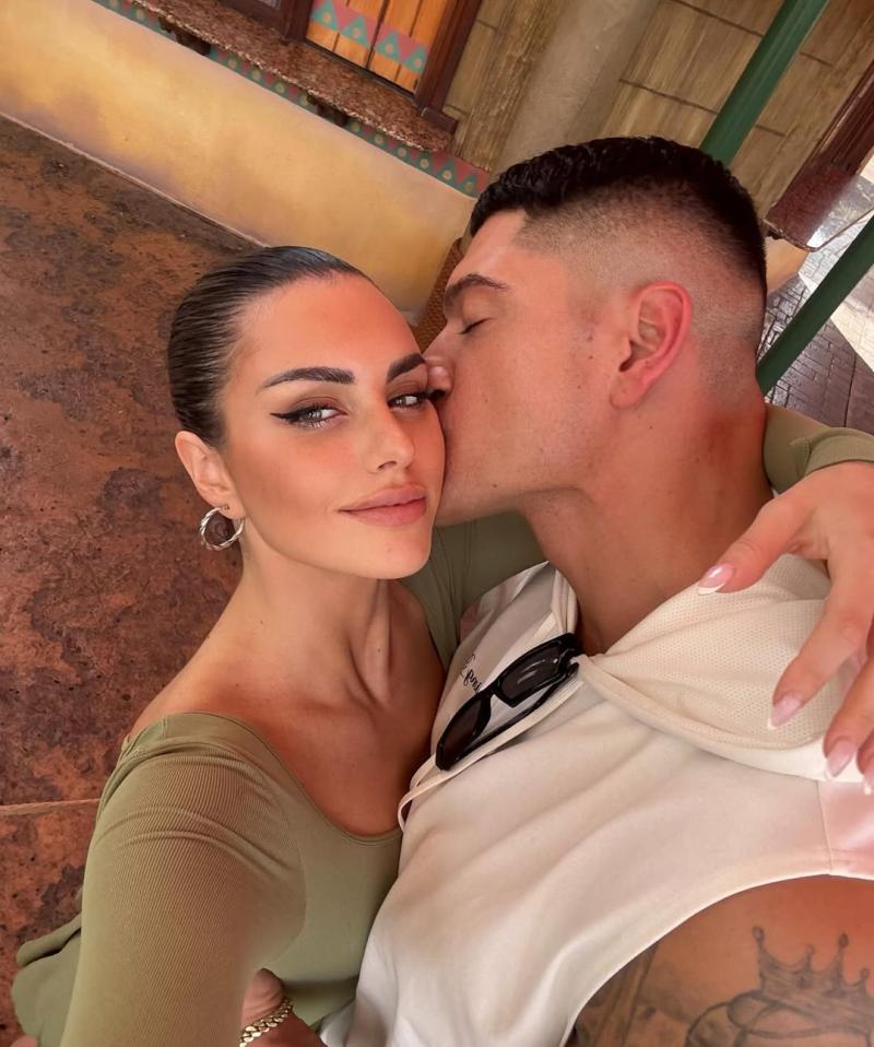 Emilia Dides y Sammis Reyes