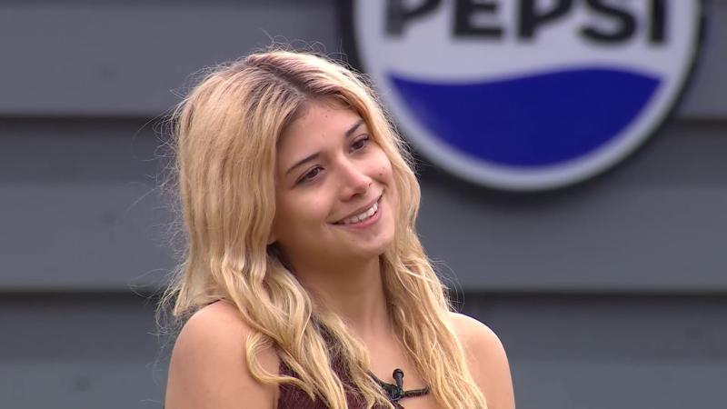 Matilda Helo en Mundos Opuestos