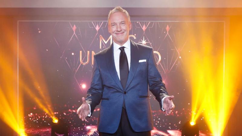 Martín Cárcamo, el animador del Miss Universo Chile 2025