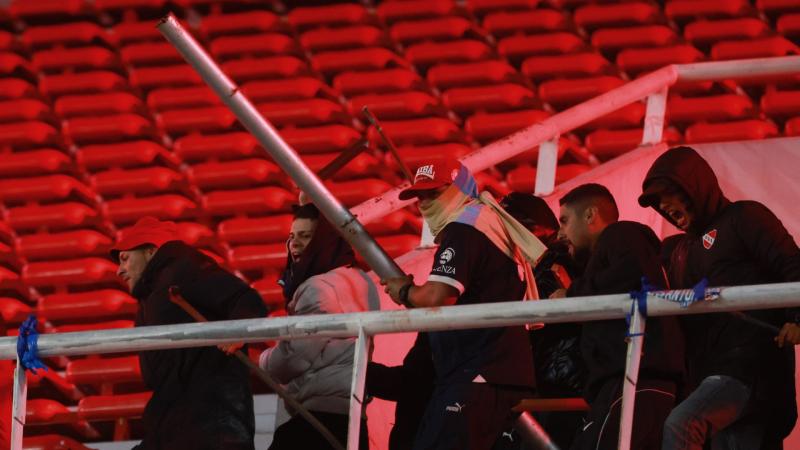 El linchamiento de barristas de Independiente a hinchas de la U de Chile