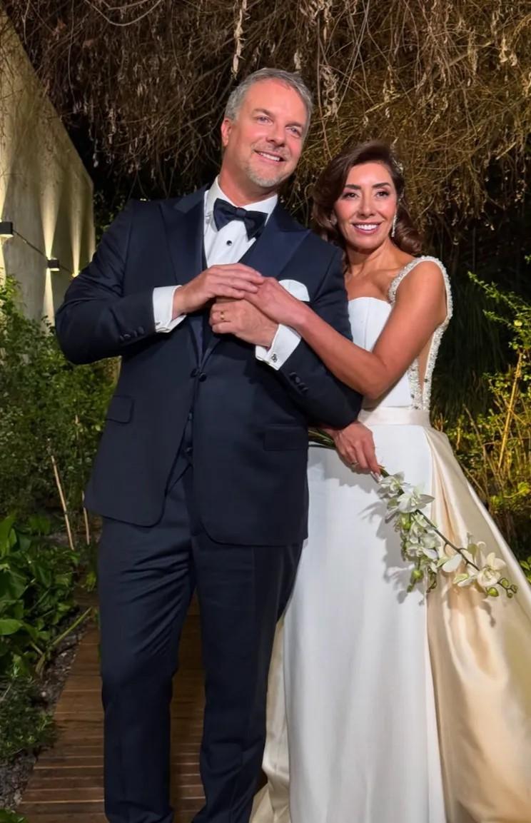 Matrimonio de Carmen Gloria Arroyo y Bernardo Borgeat - Instagram