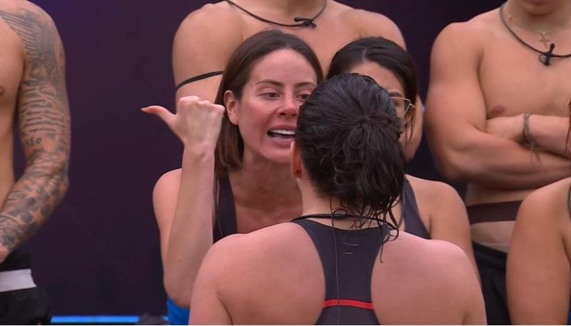 Ignacia Michelson discute con Samira