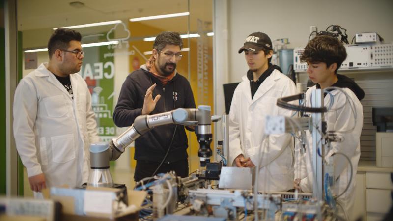 Estudiantes de INACAP Puente Alto. Créditos: 13C