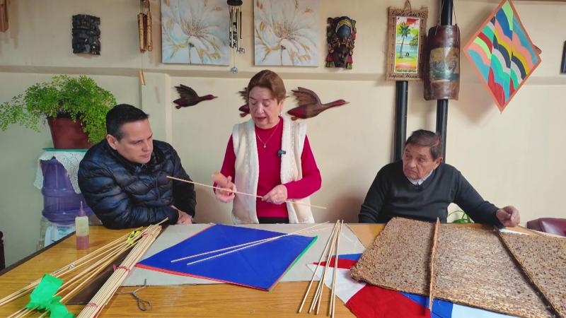 Familia Mejías Valdés son los maestros del volantín. Créditos: Tu cultura, mi cultura.