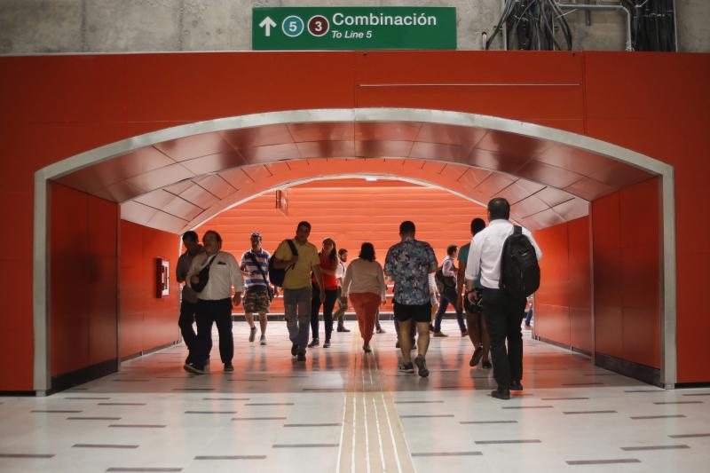 Metro de Santiago. Créditos: Agencia Uno.