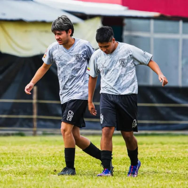 Teo Arredondo (izquierda), hijo de actores que quiere ser futbolista - Instagram