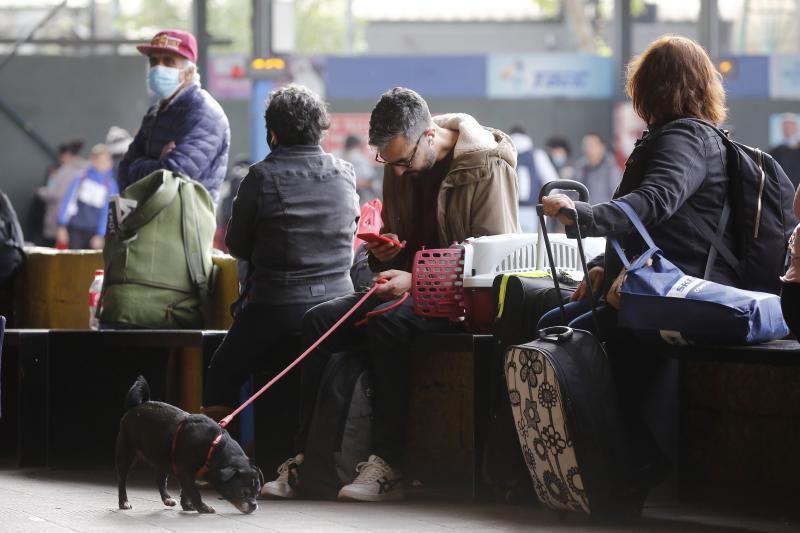 Octubre nos trae un fin de semana largo: el viernes 31 es feriado - Aton