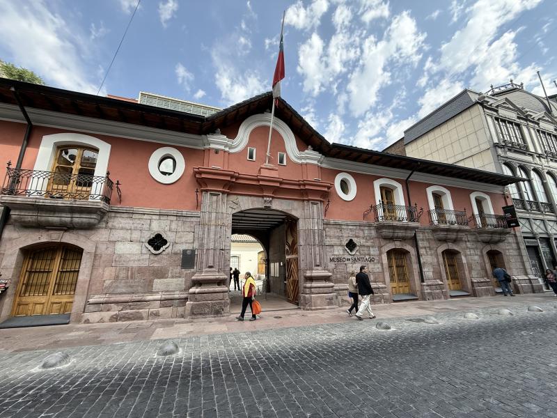 Museo de Santiago Casa Colorada