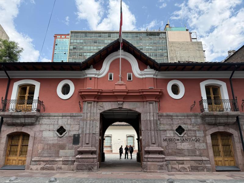 Museo de Santiago Casa Colorada