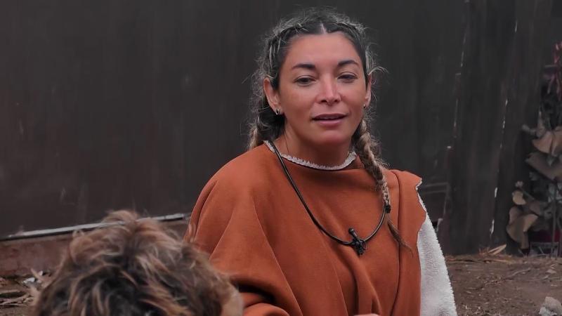 Evelyn Ortiz en Mundos Opuestos