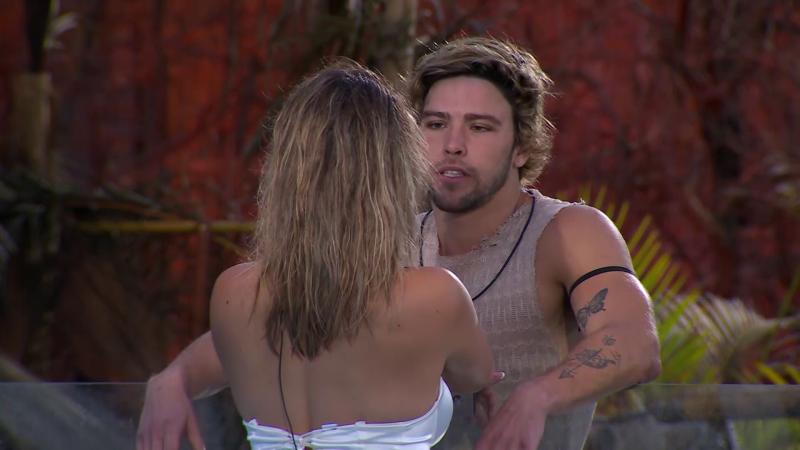 José Pablo Saavedra en Mundos Opuestos