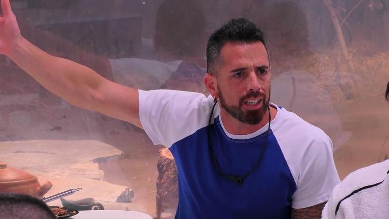 Daúd Gazale discute con Marlen en Mundos Opuestos