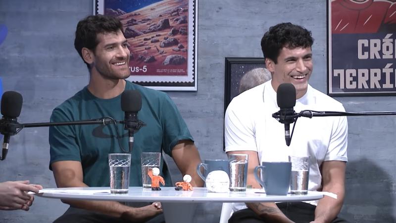 Marco y Esteban Grimalt en "Crónicas Terrícolas". Créditos: Media UC.