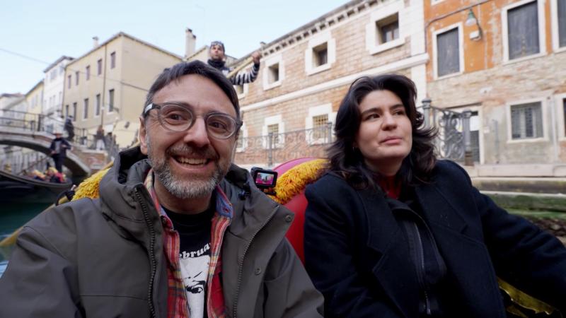 Marcelo Kiwi en "Siempre hay un chileno", Venecia. Créditos: Canal 13