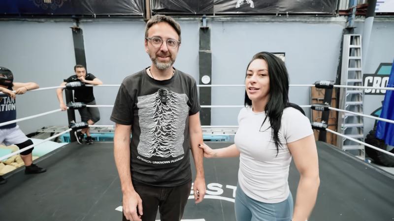 Marcelo Kiwi y Stephanie Vaquer. Créditos: Siempre hay un chileno.