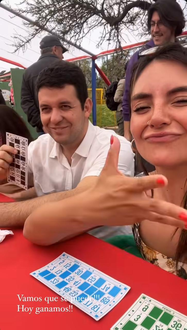 Daniela Muñoz junto al alcalde de Independencia - Captura