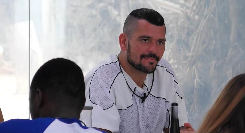 La reacción de Juan Pedro a las palabras de Pangal