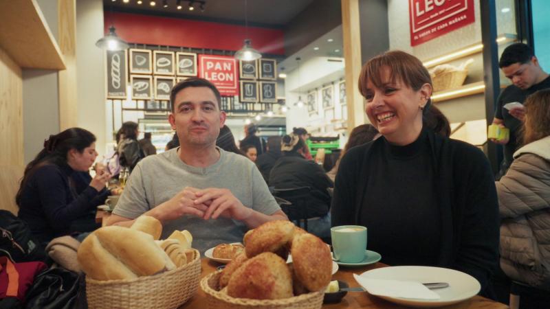Nicolás Guzmán con María José Herranz en "Pan León". Créditos: 13C