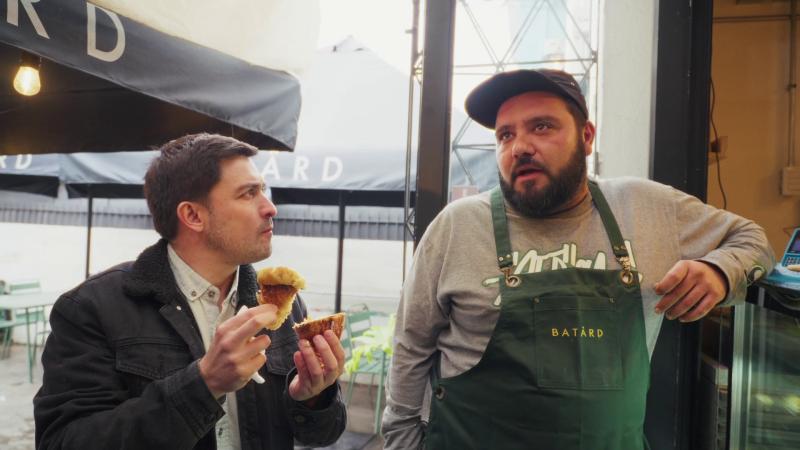 Nicolás Guzmán y Matías Gattas, dueño de Batard.