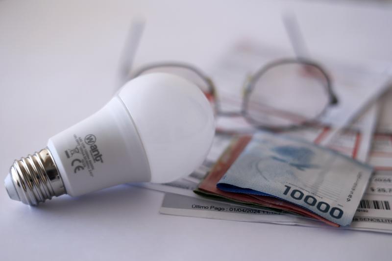 Cuentas de luz - Aton