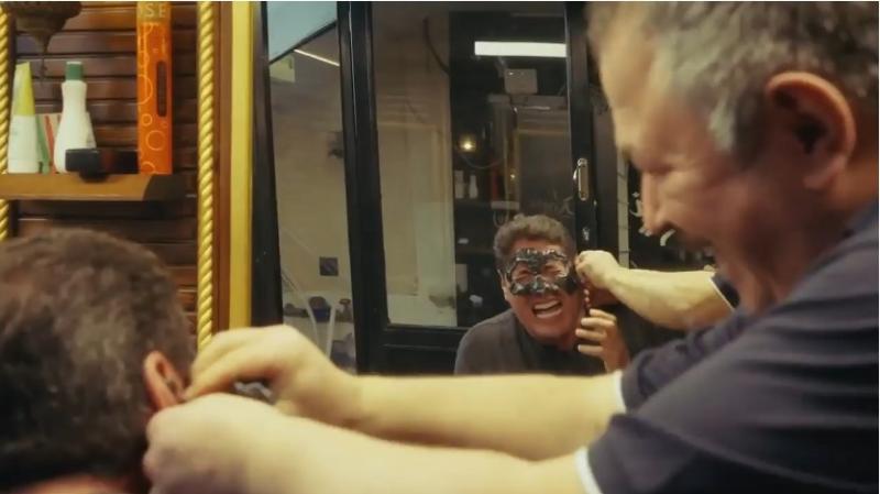 Pancho Saavedra gritó e insultó de dolor con depilación turca