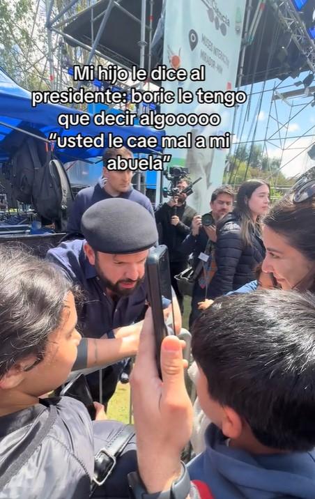 Niño acusó a su abuela con el Presidente Boric - Captura