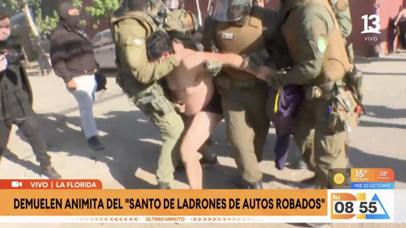 Detención en La Florida tras demolición de mausoleo.