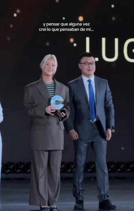 Vesta Lugg recibió reconocimiento en China - Instagram