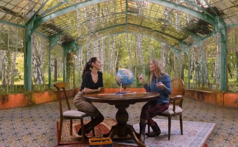 'El Show de las Javis', podcast donde trabaja Nicolás López | Captura YouTube