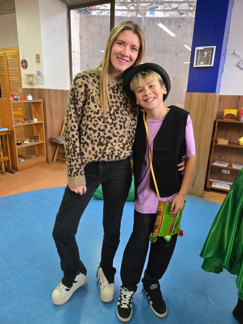 Carla Jara y su hijo