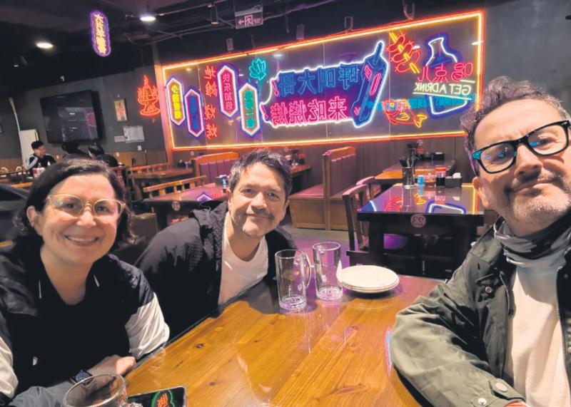 Eduardo Fuentes con su equipo - Instagram