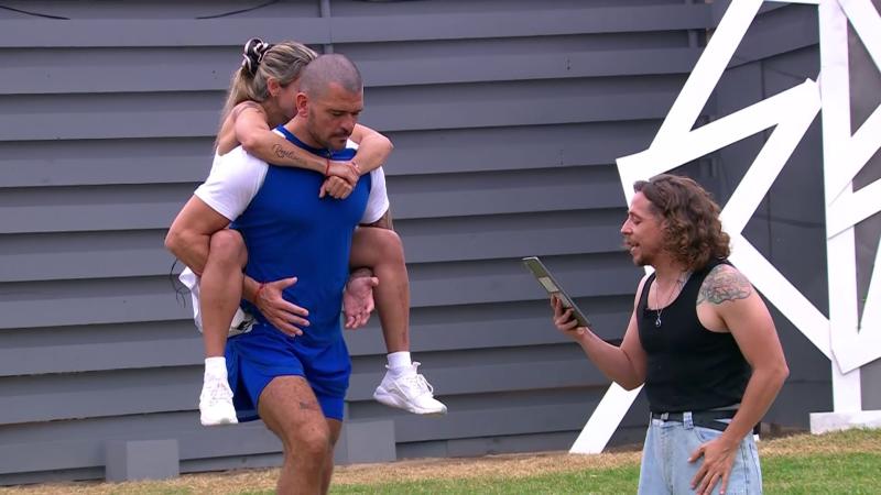 Juan Pedro Verdier - Mundos Opuestos