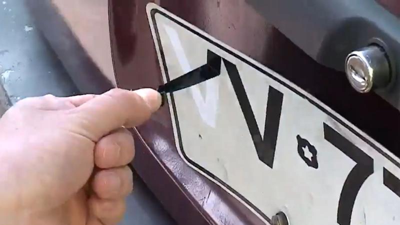 La patente falsa que encontró carabinero en medio de fiscalización