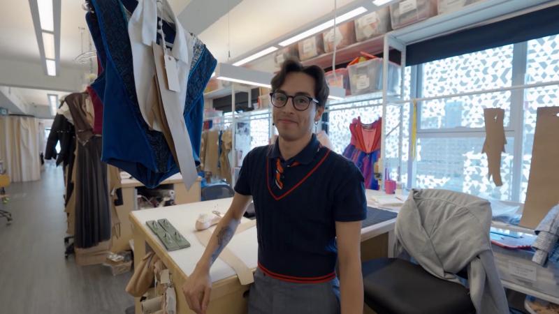 Bailarín chileno Sebastián Bravo en "Siempre hay un chileno". Créditos: Canal 13