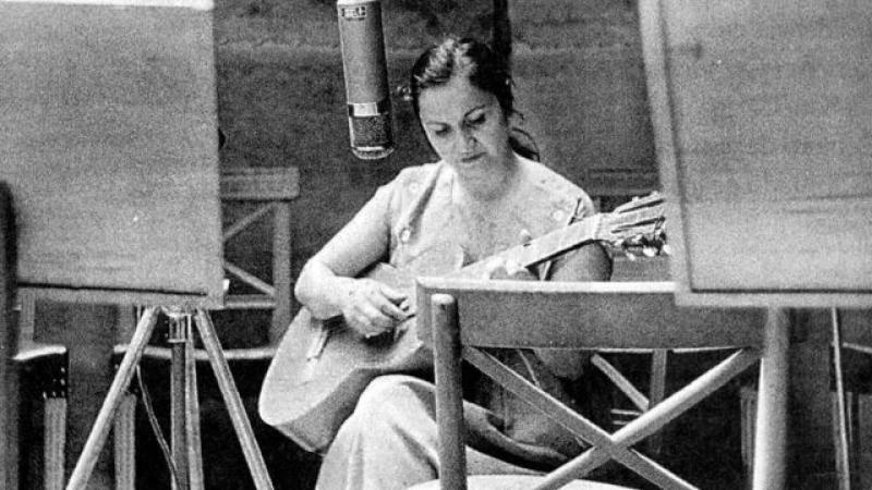 Violeta Parra. Créditos: Memoria Chilena.