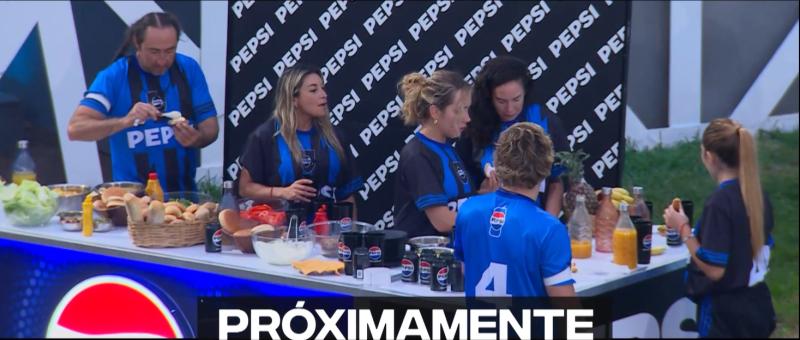 Valentina Concha y Evelyn Ortiz en Mundos Opuestos