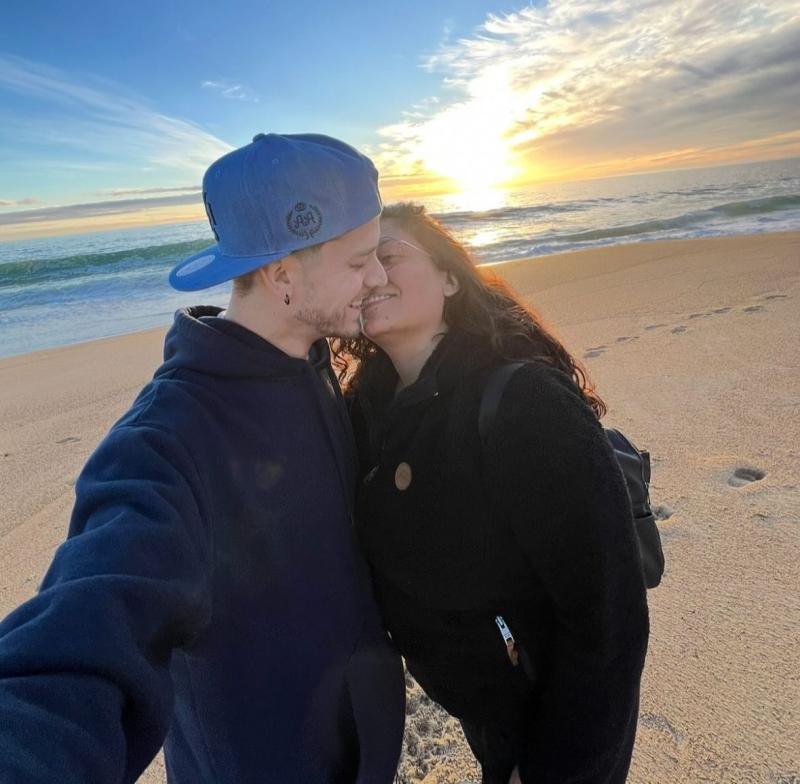 Ariel Osses junto a su pareja - Instagram