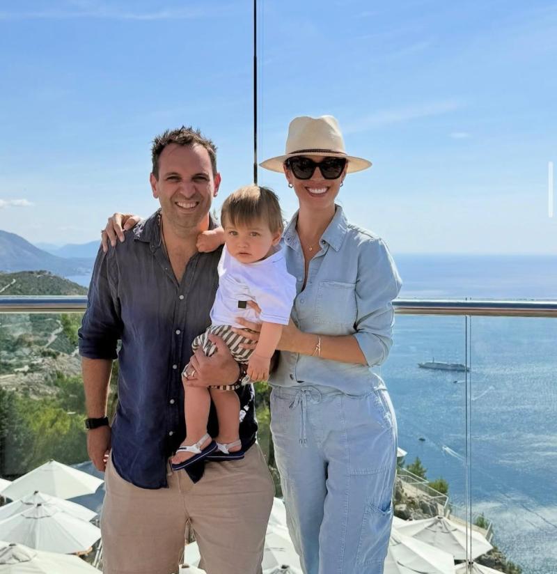 Vanesa Borghi junto a su esposo e hijo - Instagram